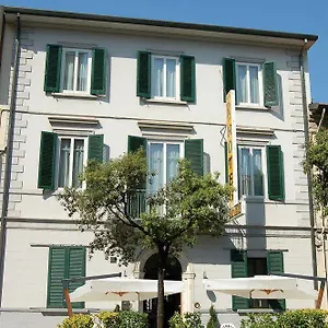 Ondina ** Viareggio